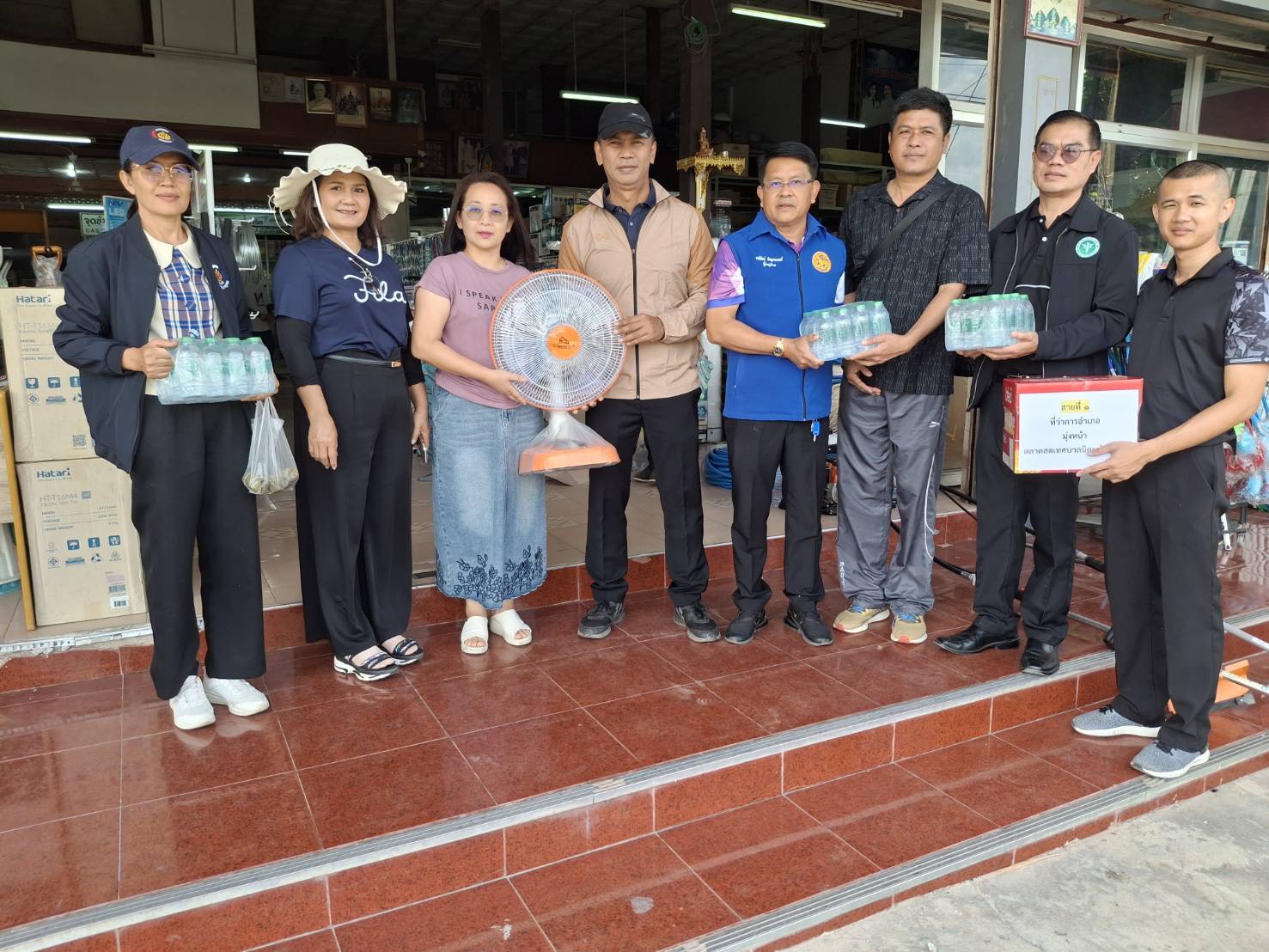 พช.นิคมคำสร้อย : ร่วมลงพื้นที่รับบริจาคสิ่งของเพื่อสนับสนุนกิจกรรมงานกาชาดและงานของดีจังหวัดมุกดาหาร ประจำปี 2569